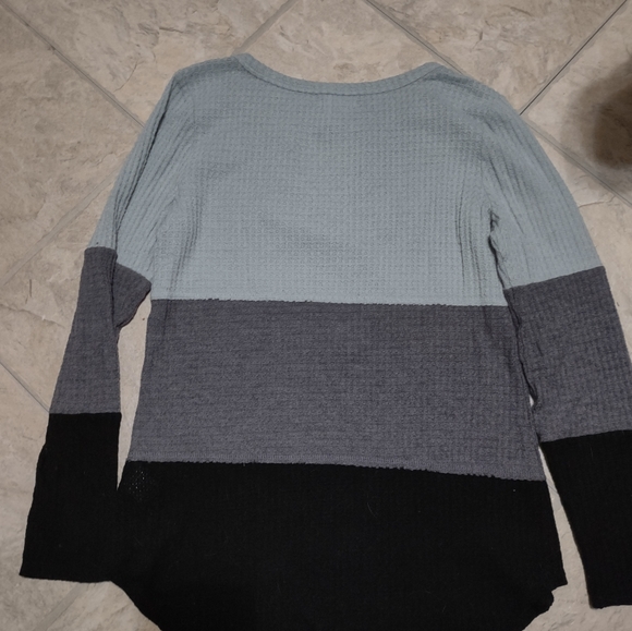 Maurices xs color block strappy waffle long sleeve - Picture 5 of 6